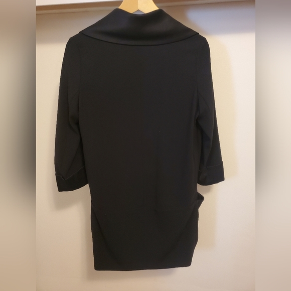 Aritzia Wilfred Chevalier blazer jacket. Satin parts. Size 2. - Picture 3 of 10